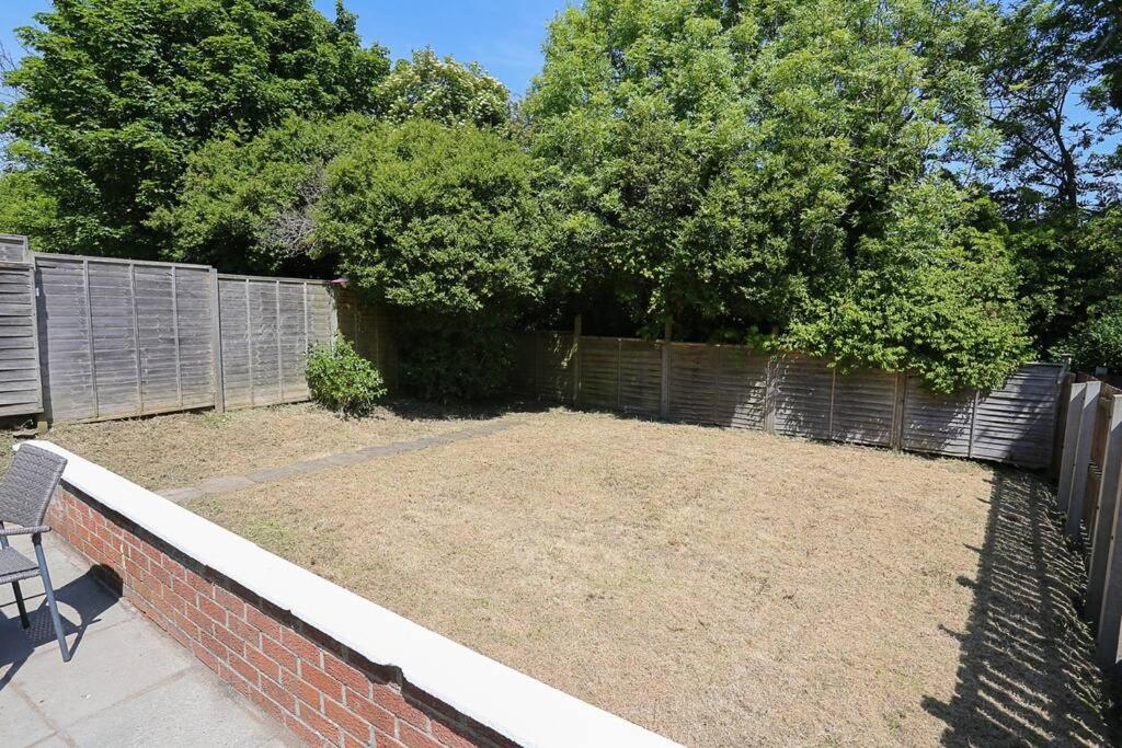 2 Bedroom House In Belfast With Garden Экстерьер фото