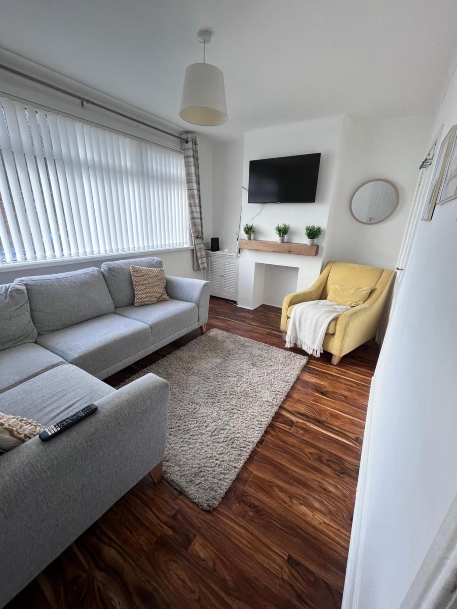 2 Bedroom House In Belfast With Garden Экстерьер фото